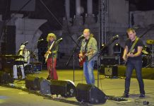 Юбилейният концерт на Щурците постави начало на Есенния салон на изкуствата Юбилейният концерт на Щурците постави начало на Есенния салон на изкуствата 8