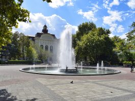 Животът на Главната улица в Пловдив през 21 век Plovdiv Town