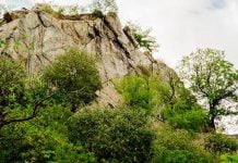 Лековито аязмо блика под църква Света Параскева в Стария град Джамбаз тепе в Пловдив