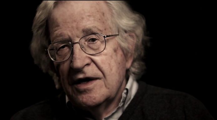 Ноам Чомски: 10 начина да ви манипулират