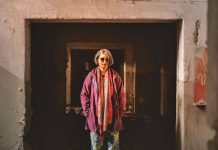 Даяна Атанасова „Ая“ – момичето, което рисува „цветни полети“ Deqna Atanasova