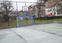 Район „Централен“ подари нова спортна площадка на жителите на ул. „Младежка“ ploshtadka