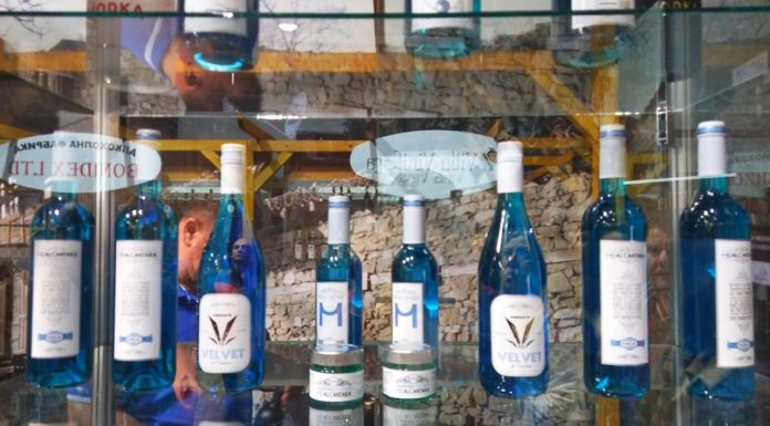 За втора поредна година синьото вино е хит на „Винария“