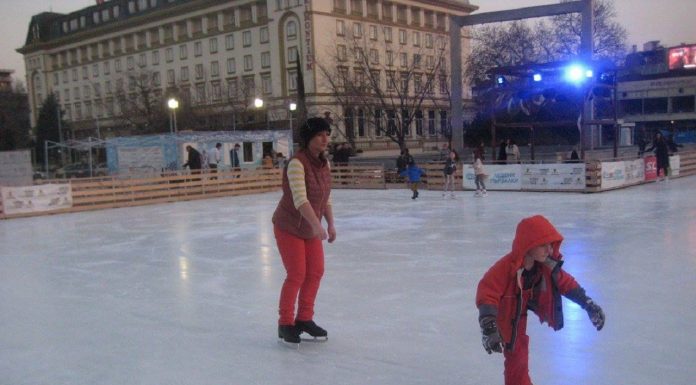 Малчуганите на Пловдив се радват на последните дни от зимата (Фотогалерия)