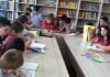 ОУ „Райна Княгиня“ посрещна пътуващата къщичка с книги „Родна стряха“ e-kniga