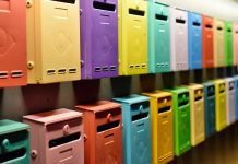 „Пощата“ – барът, който обединява хората по света Poshtata