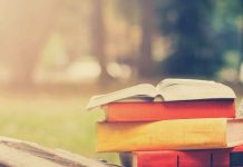 Пловдивчани предават рециклирана пластмаса, за която получават книга getty