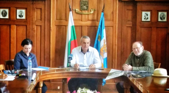 Откриваме “Черната кутия” с премиера на Драматичен театър Пловдив 4ernata kutiq