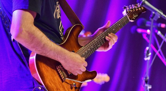 Народна музика и рок ръка за ръка в третия ден на Полинеро рок фест