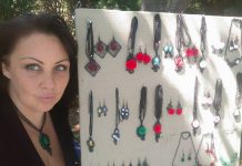 Доби Иванова за изработката на ръчни бижута и енергията на камъните Dea Things