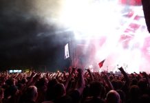 Шведската банда Sabaton на колене пред българската публика Hills of rock 1