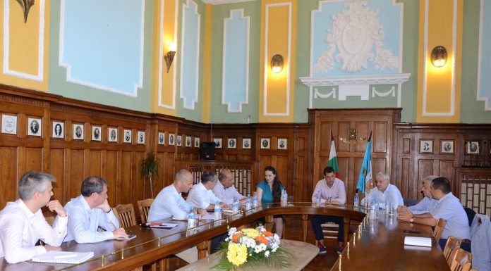 Президентът на Европейската банка за възстановяване и развитие беше на посещение в Община Пловдив ЕБВР