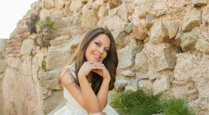 Стефани Илиева- момичето, за което музиката е пътуване в безкрайните дебри на душата Stefani Ilieva