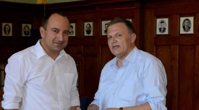 Посланикът на Малта Лино Бианко беше на официално посещение в Пловдив sreshta_poslanik_malta (3)