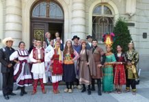 Танцьори от 10 държави препълниха залата на община Пловдив в последния ден на фолклорния фестивал Folkloren festival