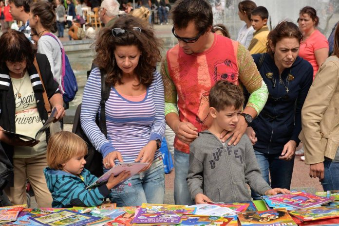 Stara hartiq za nova kniga Stara hartiq za nova kniga