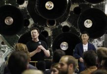 Японският милиардер Юсаку Маезава ще бъде първият частен турист на Луната spacex