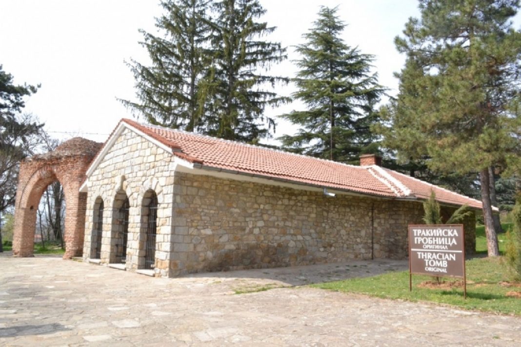Казанлъшка гробница