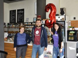 Хайде на среща в „Отсреща“ – вече 3 години в Пловдив Отсреща