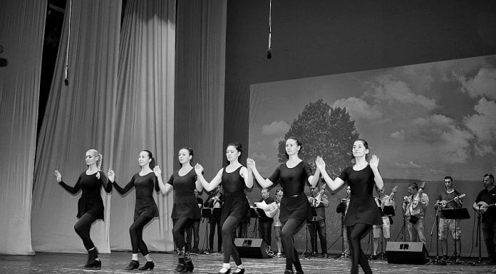 Ансамбъл Тракия все още съхранява българския фолклор 45 години по-късно Ansambul Trakiq