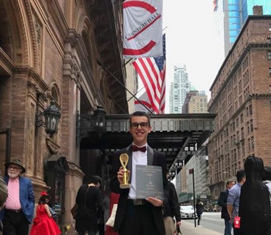 Шестнадесет годишният пловдивски тромпетист Георги Грозев се завърна с награда от Ню Йорк Георги Грозев
