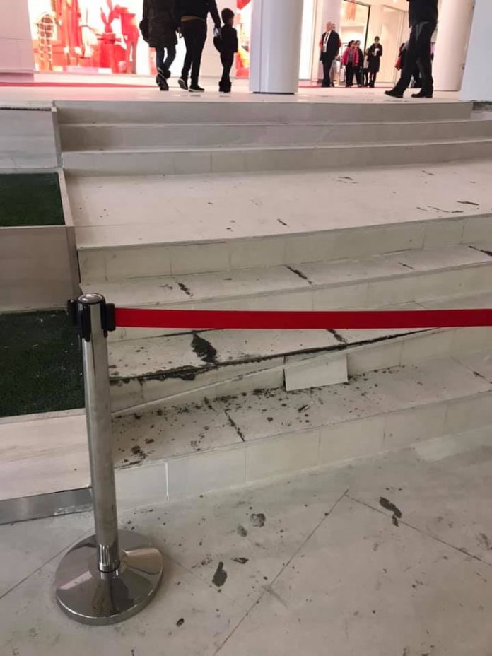Скандално мръсно в новия Мол Plovdiv Plaza