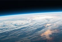 Атмосферата съдържа толкова много въглероден диоксид, че дърветата не могат да ни спасят Abstract space sunrise