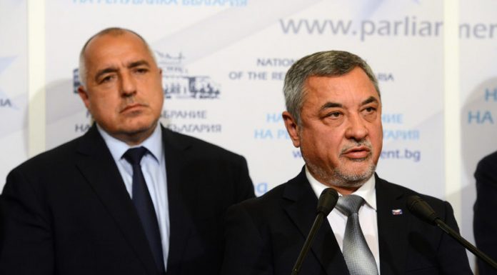 Бойко Борисов прие оставката на вицепремиера Симеонов Оставка Валери Симеонов