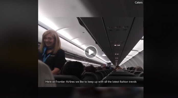 Пилот с изключително чувство за хумор забавлява пътниците на Frontier Airlines Пилот с изключително чувство за хумор забавлява пътниците на Frontier Airlines