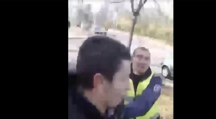 Огнян Димитров арестуван на живо във Facebook (Видео) Огнян Димитров арестуван след наживо във Facebook (Видео)