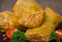 Как да направите перфектните постни сарми за Бъдни вечер Посни Сарми за Бъдни вечер