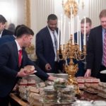 Белият дом остана без храна, Тръмп поръча McDonald’s