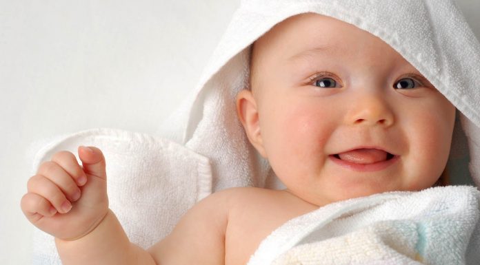 Албания стимулира ражданията с 3200 евро за първо дете и 6500 за второ Bebe