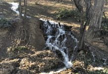 ВиК авария превърна Бунарджика във водопад снимка Plovdiv town