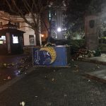 Оскверниха паметника на Стефан Стамболов пред Общината