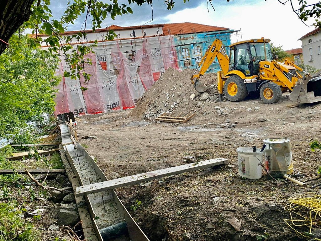 Бетон се лее отново в Стария град на Пловдив