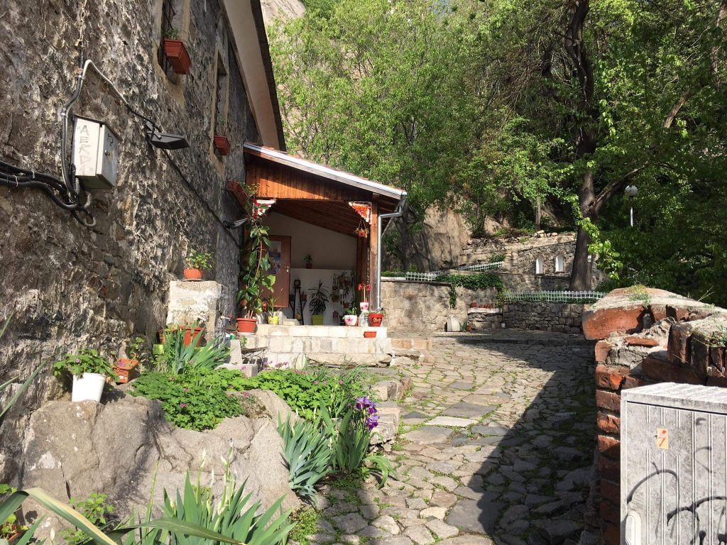 Зора: Забравената от властта улица в Стария Пловдив