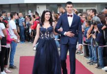 Абитуриенти празнуват Бал 2020 в Пловдив Абитуриенти празнуват Бал 2020 в Пловдив