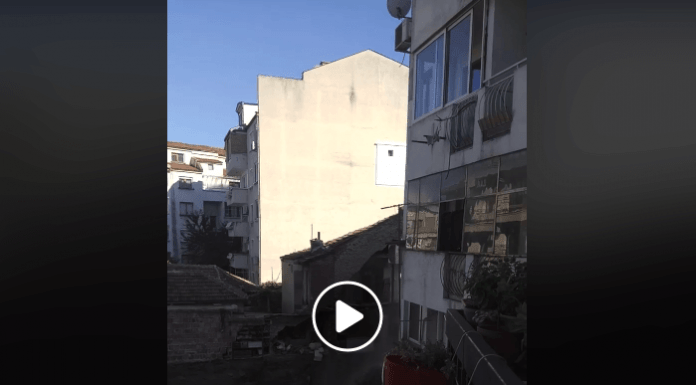 Видео позаква, как пропада къща в Пловдив Видео позаква, как пропада къща в Пловдив
