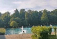 Момче скочи в Пеещите фонтани в Пловдив Момче скочи в Пеещите фонтани в Пловдив