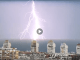 Светкавица заснета на видео удря блок в София Светкавица заснета на видео удря блок в София