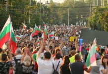 България има нужда от човеци, а не от политици България има нужда от човеци, а не от политици