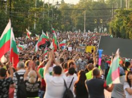 България има нужда от човеци, а не от политици България има нужда от човеци, а не от политици