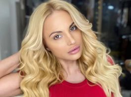 Чалга певица втрещи на плажа с тази СНИМКА 18+ Чалга певица втрещи на плажа с тази СНИМКА 18+