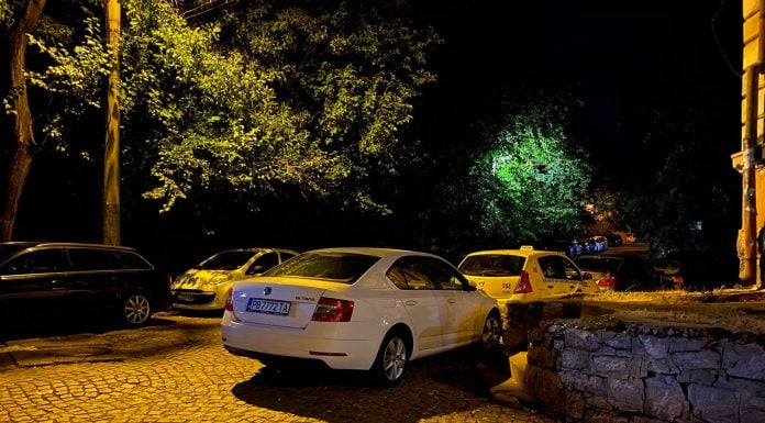 Кметът нарушава полицията не го глобява Кметът нарушава полицията не го глобява