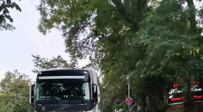 ТИР заседна в неправилно спрели коли на Бунарджика ТИР заседна в неправилно спрели коли на Бунарджика