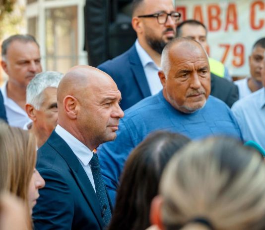 Увеличават администрацията с нов зам.-кмет на район Тракия Бойко Борисов, Костадин Димитров, Георги Гатев, Иван Стоянов